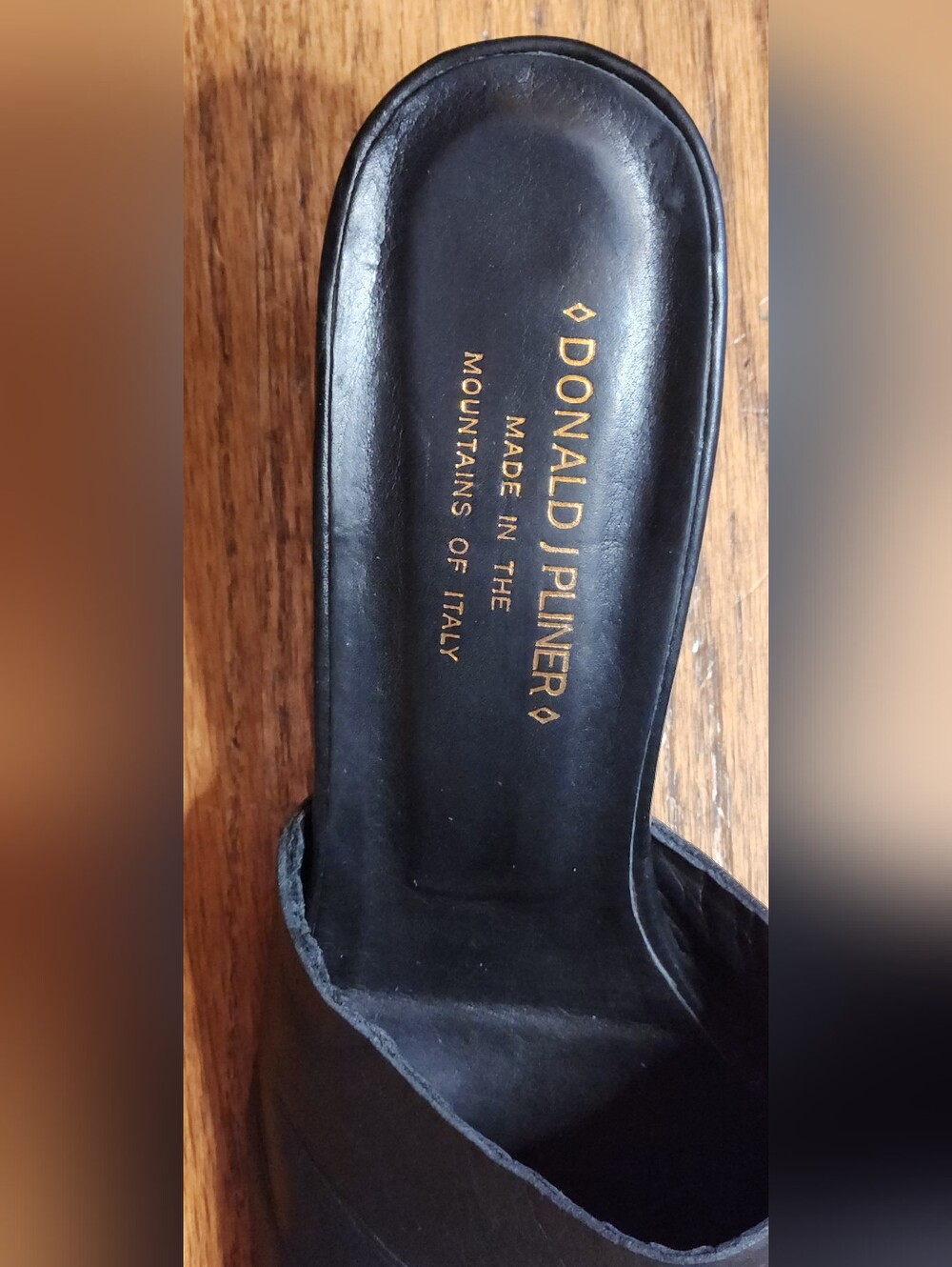 Donald J Pliner Valore kitten heel mules. - Picture 4 of 5